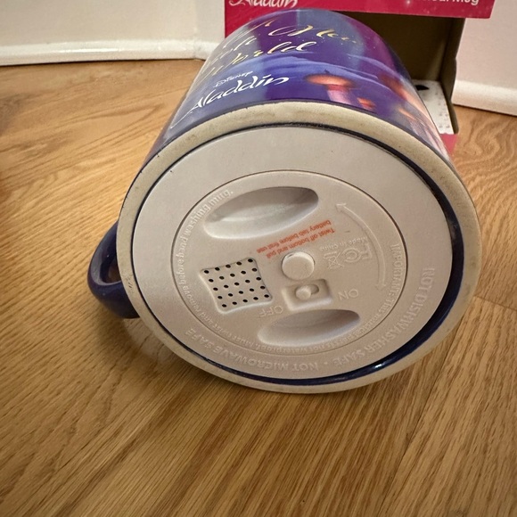 Nwt Disney Alladin Musical Mug ''Play A Whole New World'' - Picture 9 of 9